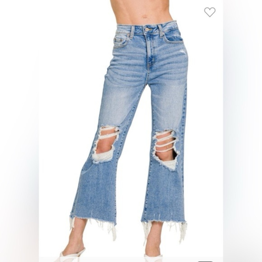 Zenana Outfitters NWT Light Blue Distressed Wide Leg Jeans